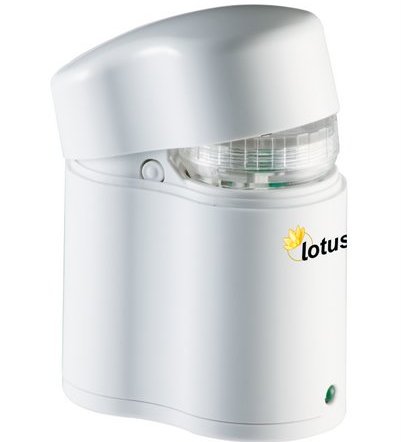 清潔、清毒、保存 一瓶食鹽水的紫外線隱形眼鏡清洗機 Lotus  - 20090902161258_879387161.jpg(圖)