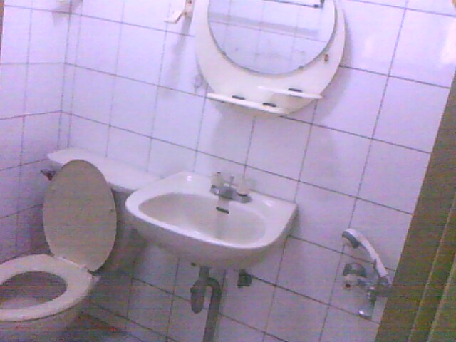 逢甲大學正後門單人小套房出租 - 20091228113044_971985875.jpg(圖)