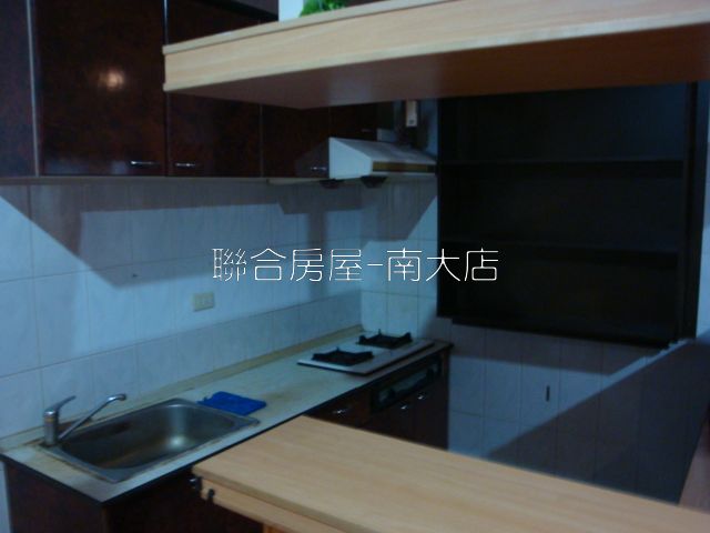 租超便宜 湳雅皆大潤發優質嚴選住辦店 月租12000 - 20100206195244_457800640.JPG(圖)