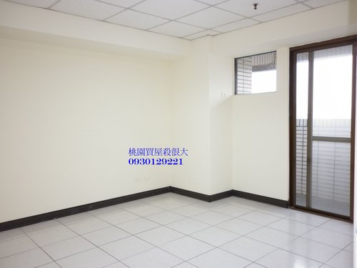 桃園買屋快樂購!桃園前站文化學院大套房,生活機能便利,採光超好,可格兩房,才賣398萬是投資當房東的最佳選擇  - 20130108201637_647539718.jpg(圖)