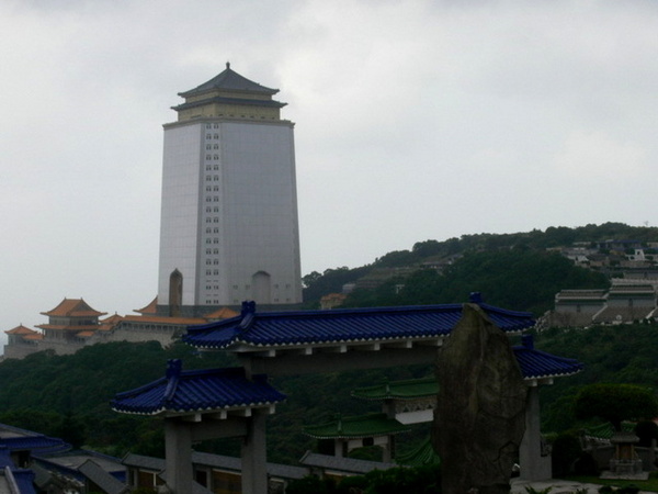 龍巖真龍殿-自售量販價-0933306337-( 塔位、寶塔、納骨塔、靈骨塔、墓地、墓園 ) - 20100218210232_498816953.jpg(圖)