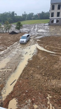 輪胎陷入泥地.泥土.沙灘中.陷車刁車-道路救援電話:0913177311_圖片(2)