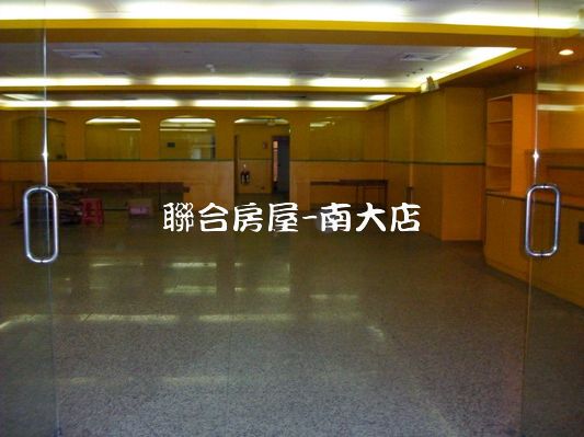 標題 租中華路  優質嚴選店面1~4樓 月租300000元 - 20100315234240_668377656.JPG(圖)