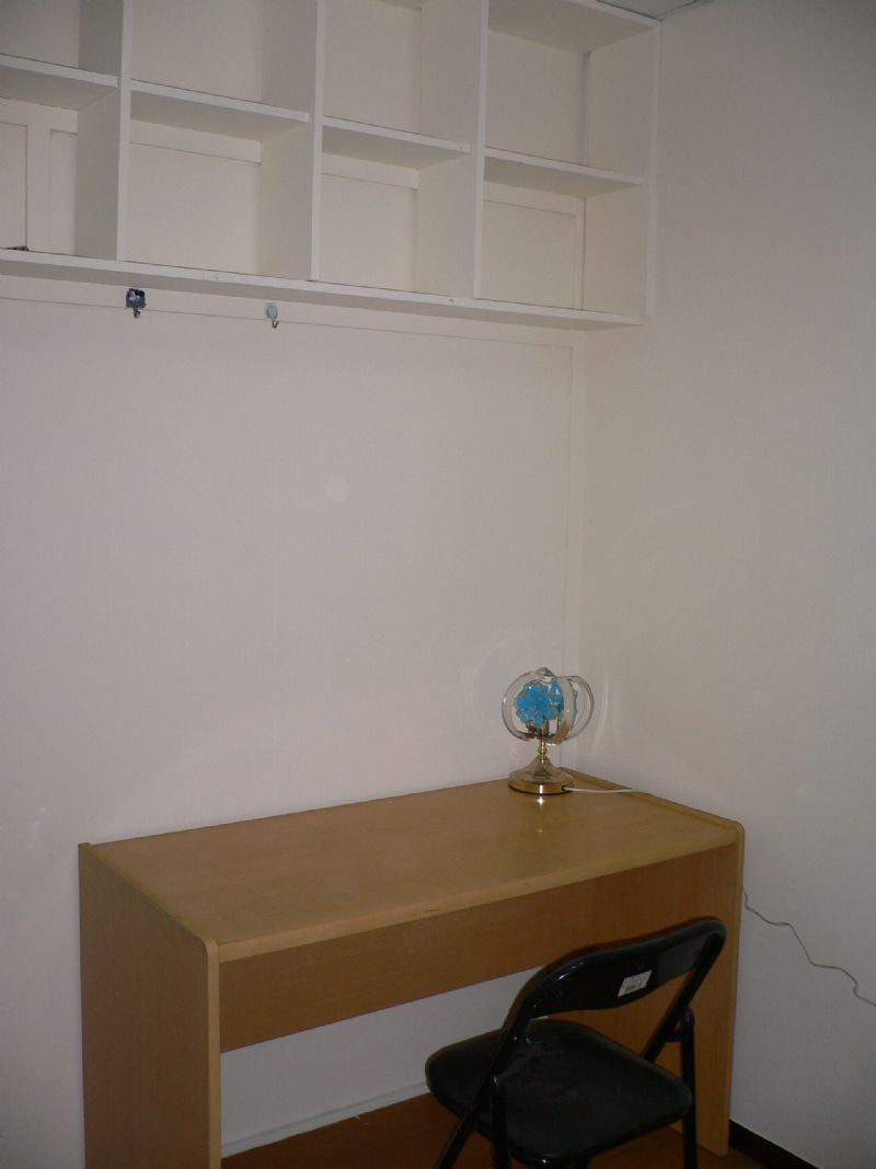 蘆洲中山一路雅房出租 - 20100426101219_248887044.JPG(圖)