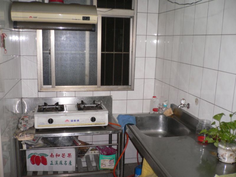 蘆洲中山一路雅房出租 - 20100426101219_248895354.JPG(圖)