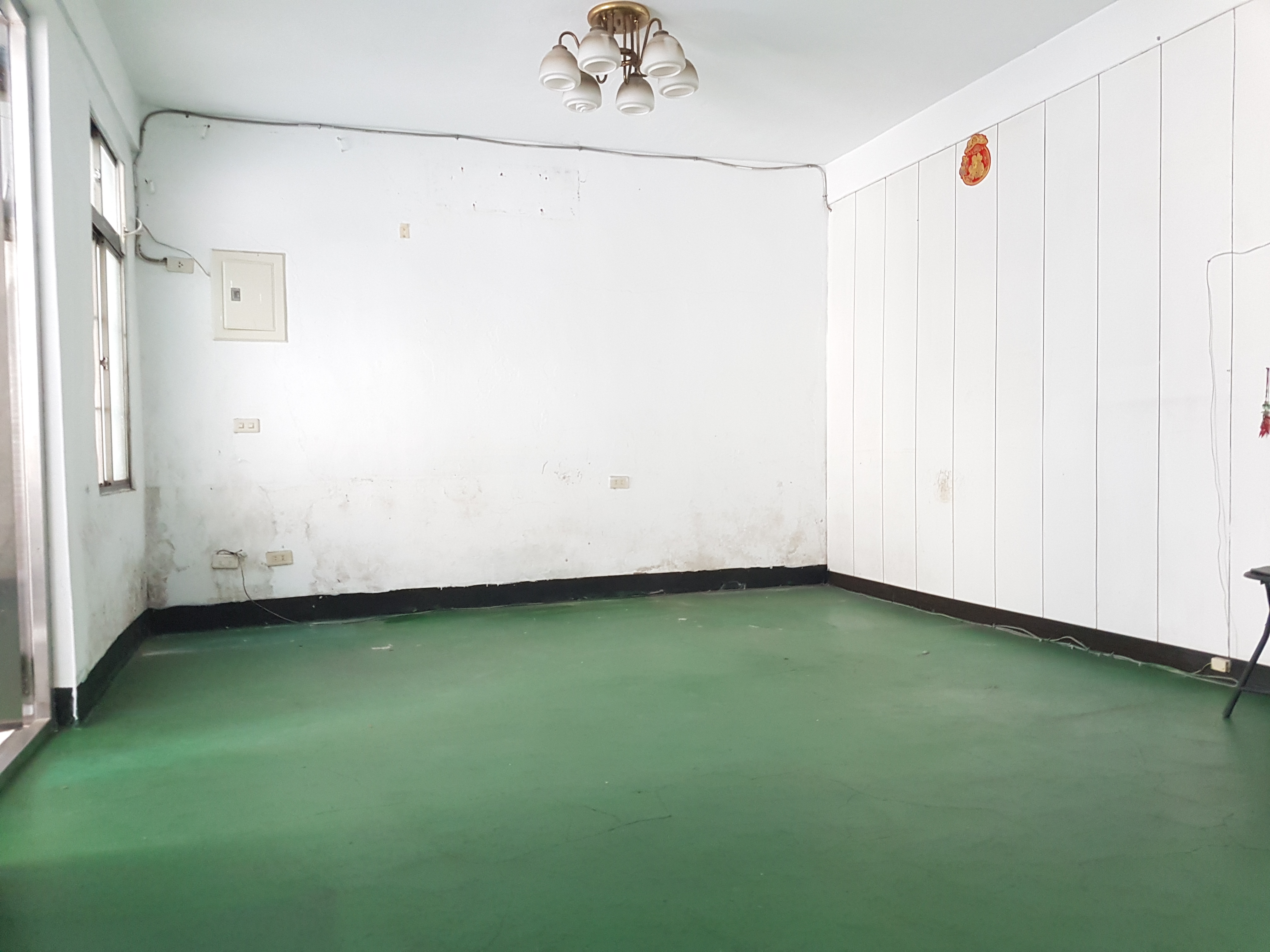 ＊～桃園後區　大原路~~桃園後站透天==土地總坪數：２１坪、總樓層：１~２樓、超大面寬、近桃鶯商圈～＊ - 20160829150255-454412100.jpg(圖)