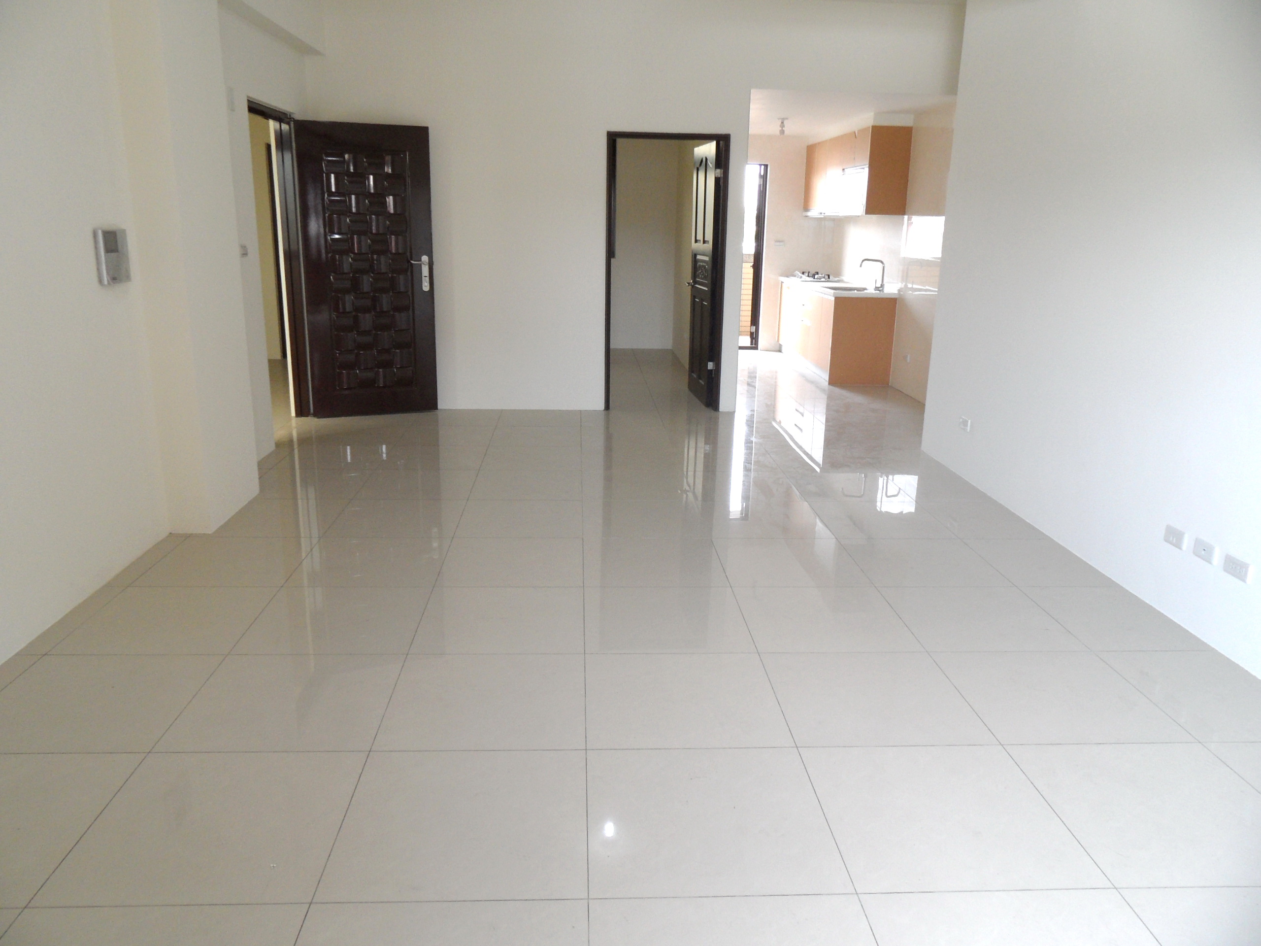 ＊～大溪區　員林路一段~~員林路電梯大三房車==５７坪、全新未住、三面採光～＊ - 20161118121430-442678185.jpg(圖)