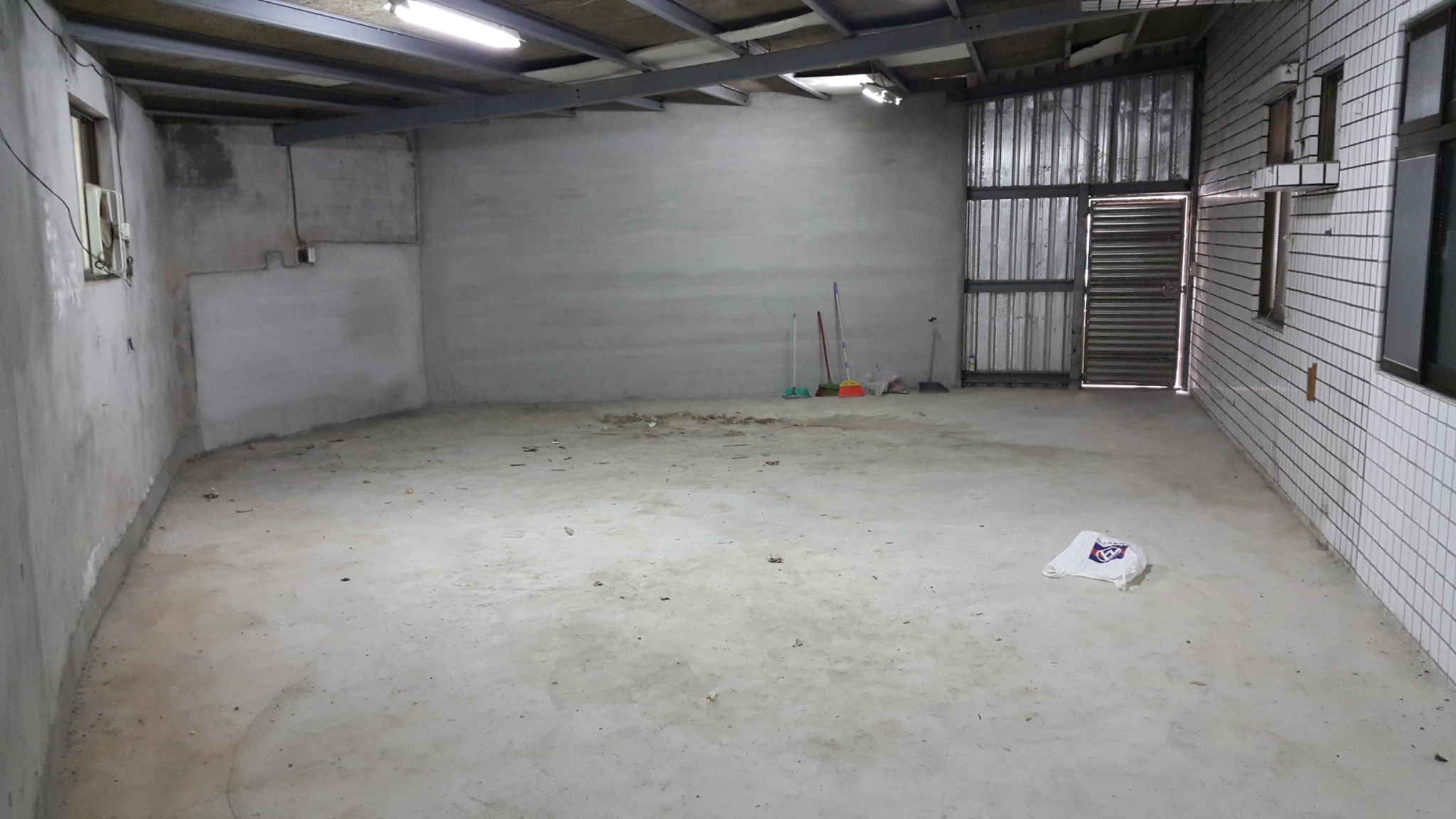 ＊～鶯歌區　中山路~~鶯歌區一樓華廈==４０坪、地段機能優、使用空間大～＊ - 20161122135425-794250612.jpg(圖)