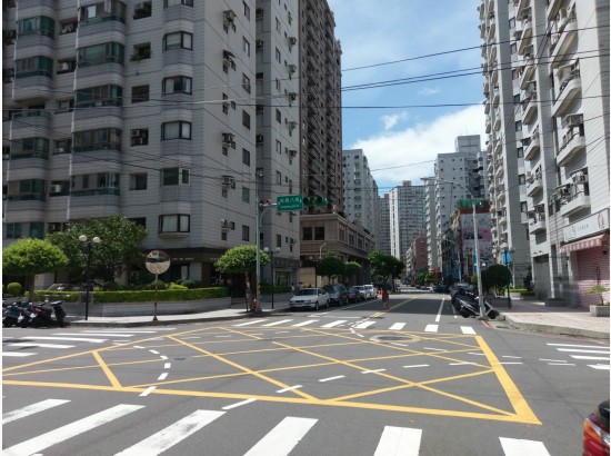 ＊～桃園區　國聖一街~~國泰商圈７-１１△收租金店面==總坪數：３６坪、臨路寬：１２米路、面寬：７米、交通便捷～＊ - 20170817183946-966510244.jpg(圖)