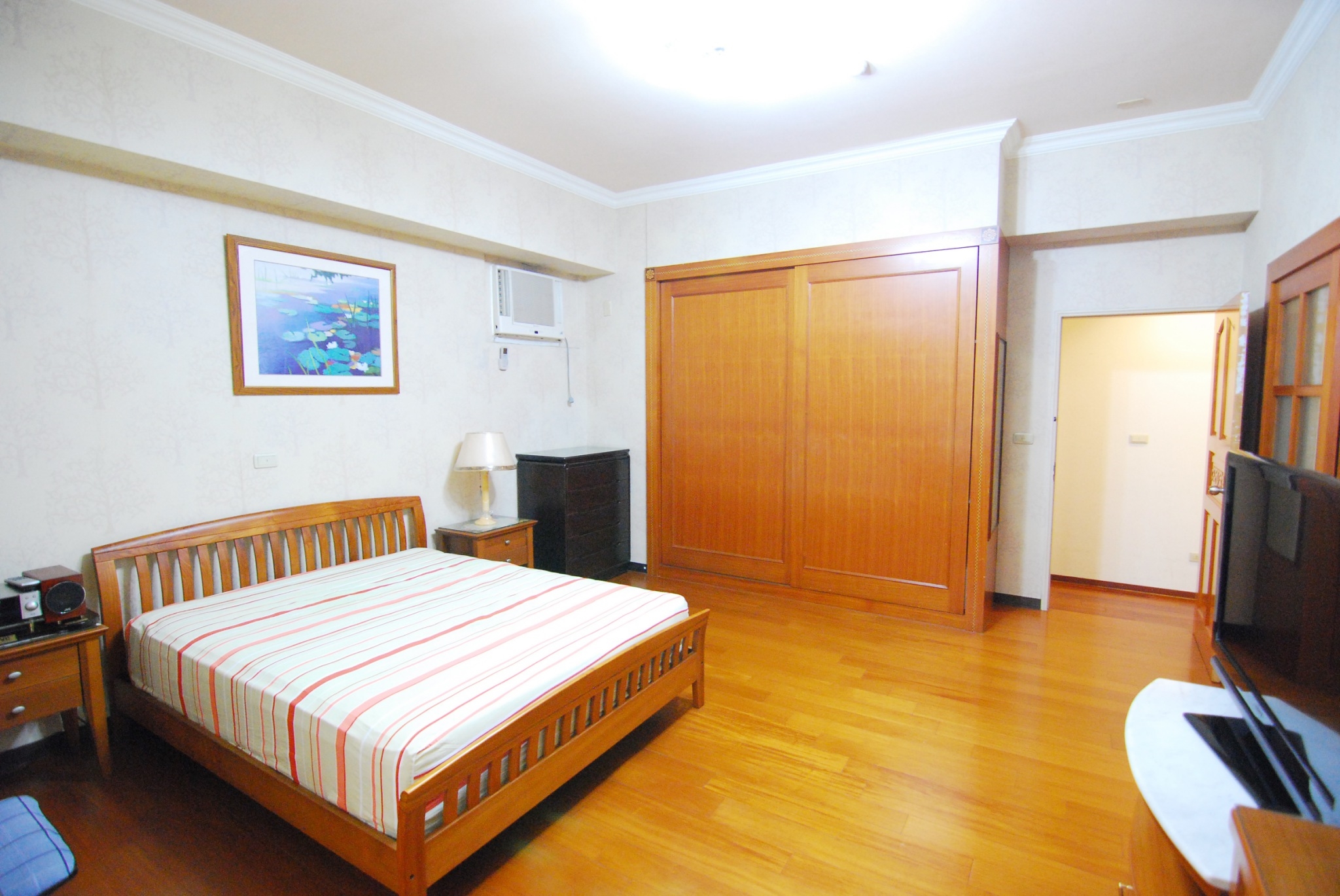 ＊～桃園區　保羅街~~後站陽明公園四房車華廈==７２坪、百萬裝潢、近桃園火車站～＊ - 20170905200730-760414086.jpg(圖)