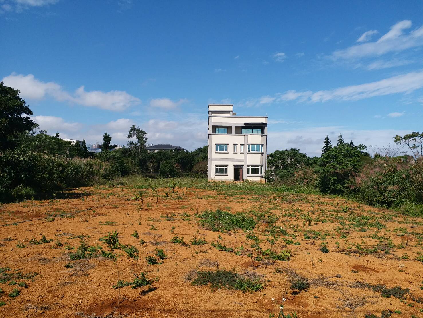 ＊～龍潭區　雙連街~~龍潭陸總部農舍==土地：４８２坪、總樓層：１~３樓、全新完工～＊ - 20171119183143-87676852.jpg(圖)