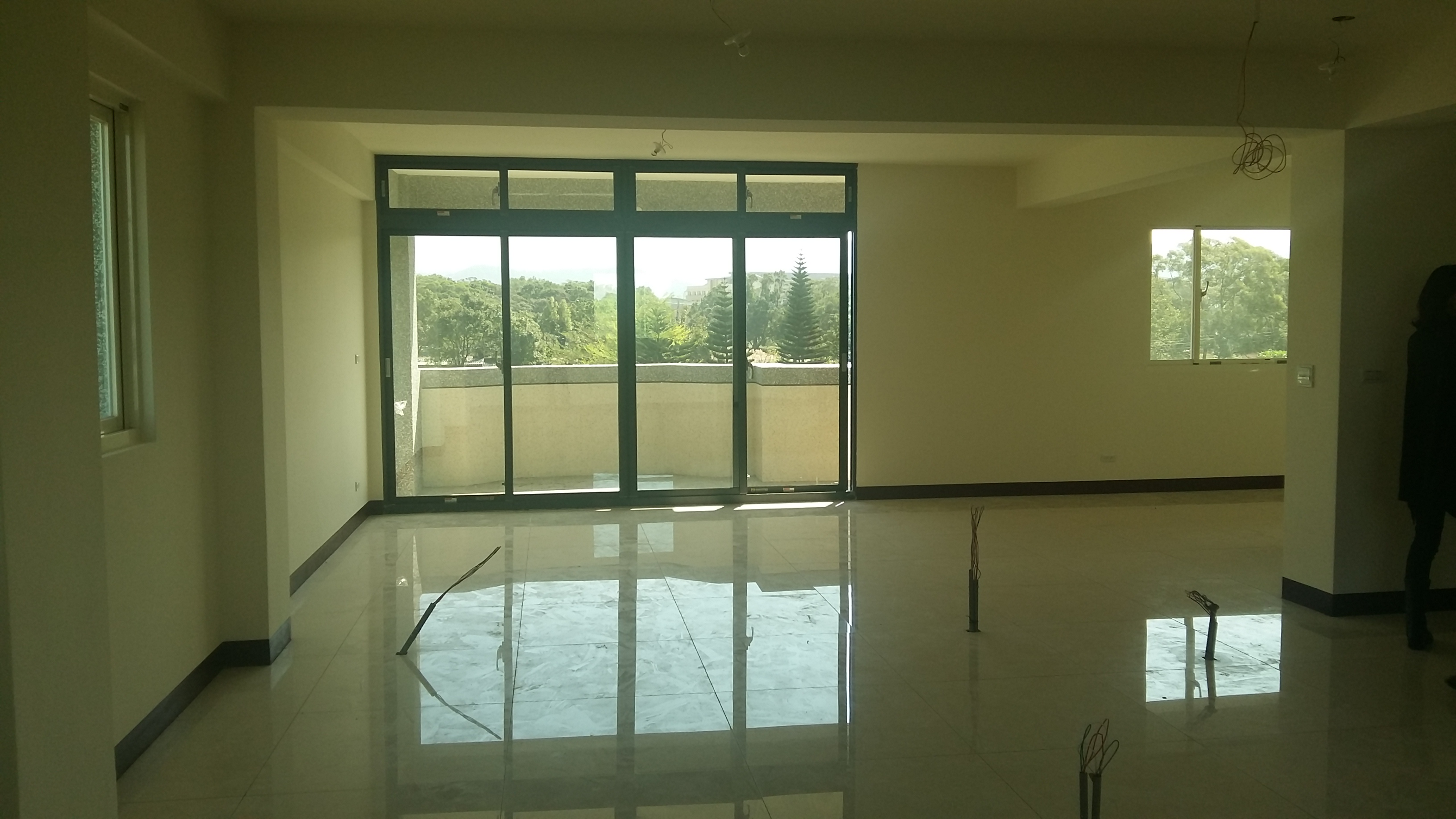 ＊～龍潭區　雙連街~~龍潭陸總部農舍==土地：４８２坪、總樓層：１~３樓、全新完工～＊ - 20171119183143-87685682.jpg(圖)