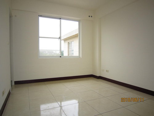 屋主自售.仲介勿擾*強力促銷*桃園大園鄉-近青埔高鐵.機場.透天別墅 - 20110524150244_221978343.jpg(圖)