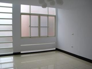 台中東森房屋,台中房屋租售網,台中北屯透天別墅,0936-377688阿國 - 20101109230148_316071719.jpg(圖)