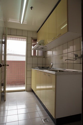 大桃園~台北桃源↗↗頂級時尚風格全新裝潢附贈全套全新家具★只要538萬★全區最低價==投資收租超划算==動作快~降價中~★ - 20110406111808_61819025.jpg(圖)