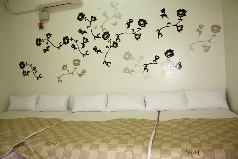 小琉球虹彩村住宿~小琉球旅遊、小琉球民宿、小琉球特產、小琉球美食、小琉球套房出租 - 20110620144540_554283875.jpg(圖)