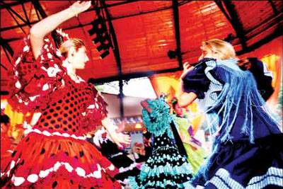 佛拉明哥舞~趕快來感受充滿濃濃西班牙文化的熱情奔放 沒有任何舞蹈經驗也能輕鬆學習! - 20110629131151_486022000.jpg(圖)