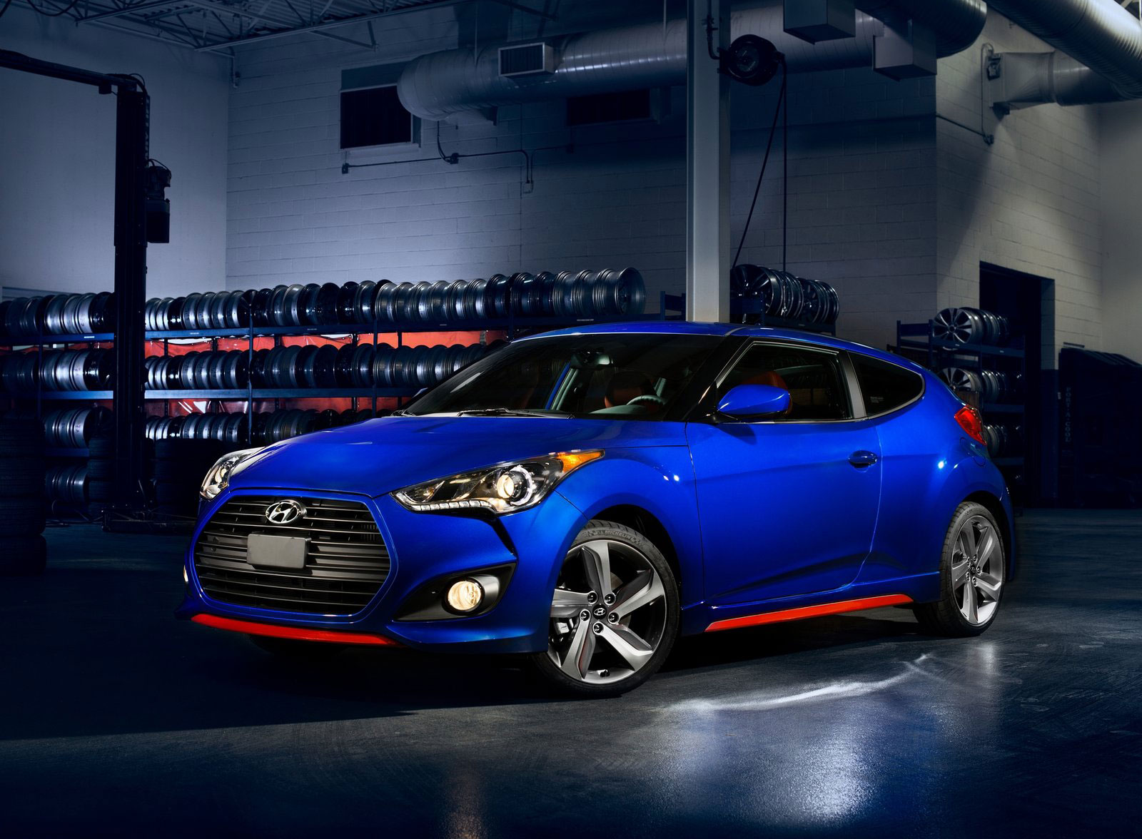 高雄義達聯合租車~ 2014年式Hyundai Veloster turbo - 20150518213912-261406155.jpg(圖)