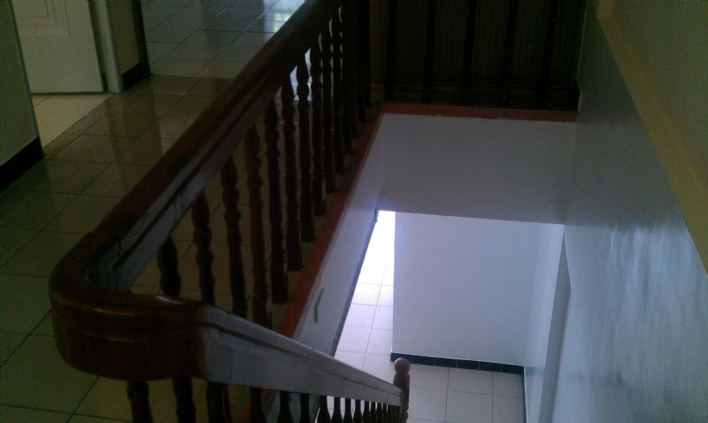 1+2樓70坪.公司.補習班.住辦皆可.門口可停3部車.屋況一級棒.歡迎參觀.黃先生0913-798090. - 20110915132529_66178064.jpg(圖)