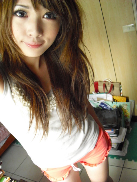 台中市專業酒店經紀公司Deng Feng八大系列//店家自徵亮麗公關//氣質領檯//窩包公主//下午班ˋ大夜班ˋ夜班ˋ自由班ˋ假日班//Lounge Bar鋼琴酒店//理容KTV//夜店酒吧工作  - 20111110140601_910150281.jpg(圖)