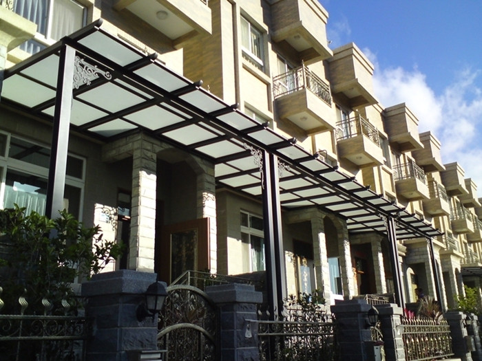 棋凱鋼鋁設計--玻璃屋、採光罩、穿梭管、鋁格柵、防盜門窗、鍛造大門、店面門 - 20120211084614-330244720.JPG(圖)