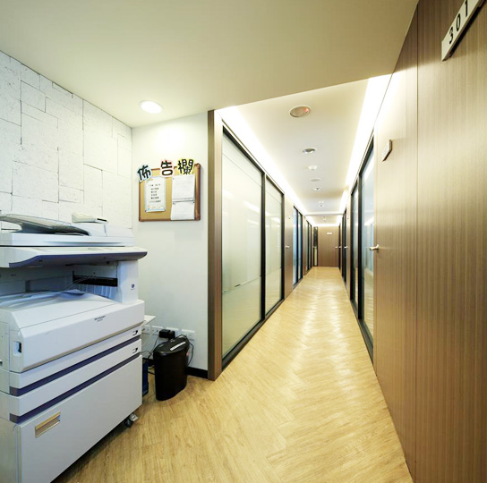 南京東路燙金門牌營業登記，可免費使用會議室														 - 20180416174238-871881345.jpg(圖)