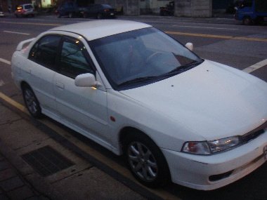 三菱(VIRAGE 歐納吉)1997 年1.8西西 手自排 原漆 無事故 售4.5萬 0983-909-909  - 20121203002342_465463203.jpg(圖)