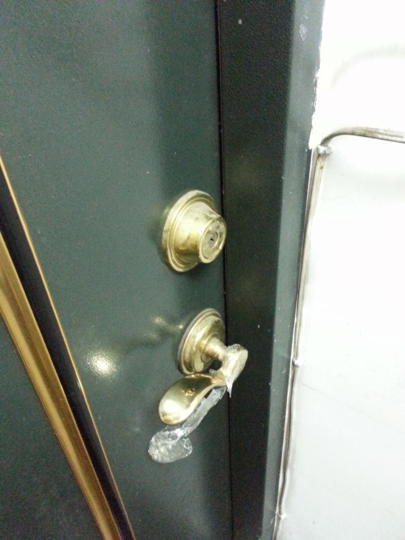 久偉鋁門窗氣密隔音窗陳先生0913827909南港五堵東湖大直舊莊南港松山內湖汐止樟樹二路修理鐵門不繡鋼玻璃門無法開關捲軸隱藏式折摺疊紗窗修理鐵門鐵窗紗門紗窗強化桌面酒櫃玻璃浴室塑鋼門  - 20121029221036_971848484.jpg(圖)