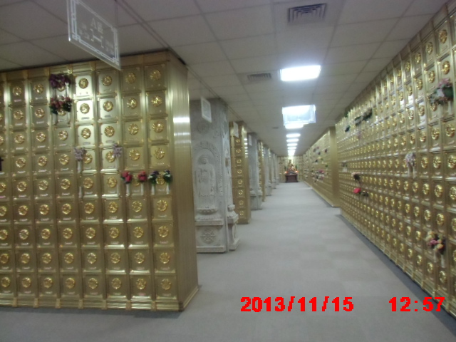 0928590980收購批發價買賣祥雲觀骨灰位1樓A區8A列35排4位最低價便宜換現金賠錢售歡迎問有其他方位價錢祥雲觀寶塔位園區新北市金山五湖里南勢湖74-9號買前請先問有無ˊ售出全省寶塔位北中南買賣 - 20160629220143-209174174.JPG(圖)