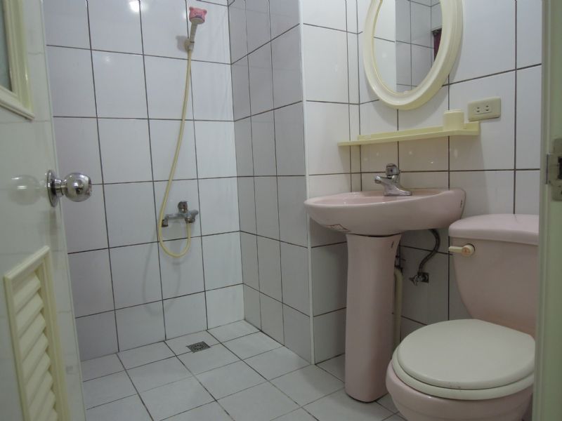 中壢市龍岡優質套房出租  - 20121228142441_676007070.JPG(圖)