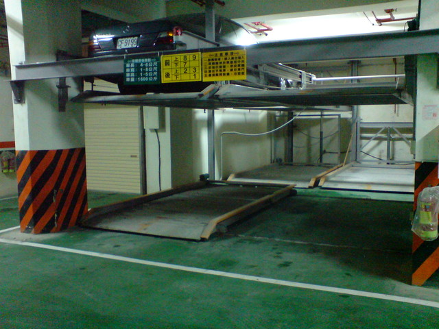 機械式車位_近古亭捷運站，師大及台電大樓，遙控器控制開關,含管理費 - 20130228180432-375574452.jpg(圖)
