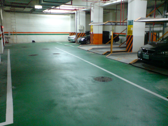 機械式車位_近古亭捷運站，師大及台電大樓，遙控器控制開關,含管理費 - 20130228180432-375597235.jpg(圖)