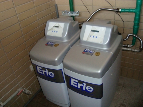 美國Erie 微電腦全自動軟水機-淨水設備EE550 - 20130805113801-557992336.jpg(圖)