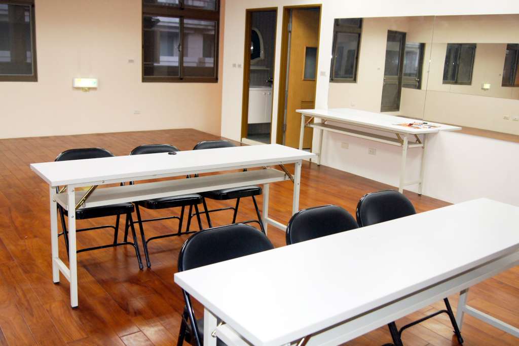 尋找新竹竹北會議空間或活動空間嗎？近新竹高鐵V-SPACE空間出租中 - 20141202140135-500278213.jpg(圖)