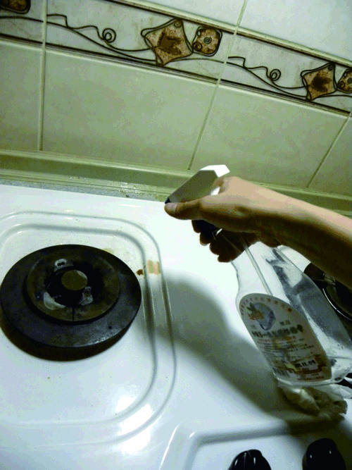 超勁量-廚房油污清潔~料無色無味不刺激.除油解膩超安心 - 20131225132420-337986389.jpg(圖)