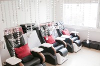 光療美甲、手足保養 - 水晶亮亮手足精緻美甲沙龍_圖片(2)