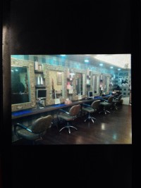 頂讓美容美髮邊間三角窗_圖片(2)