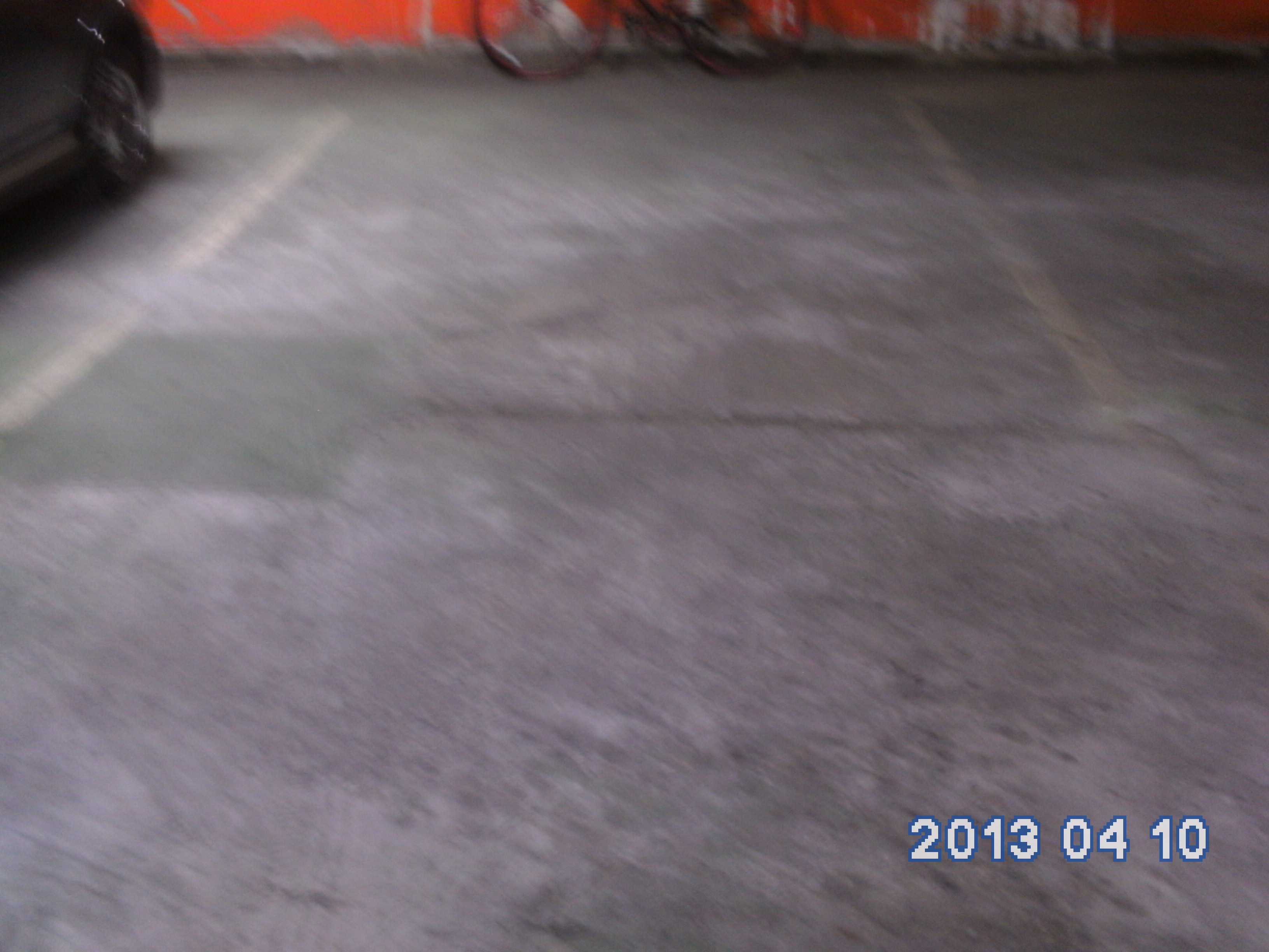 自租電梯大樓 平面式子母大車位 , 近英專路 ,淡江大學   淡水捷運站  2500元, - 20140815164719-179136770.JPG(圖)