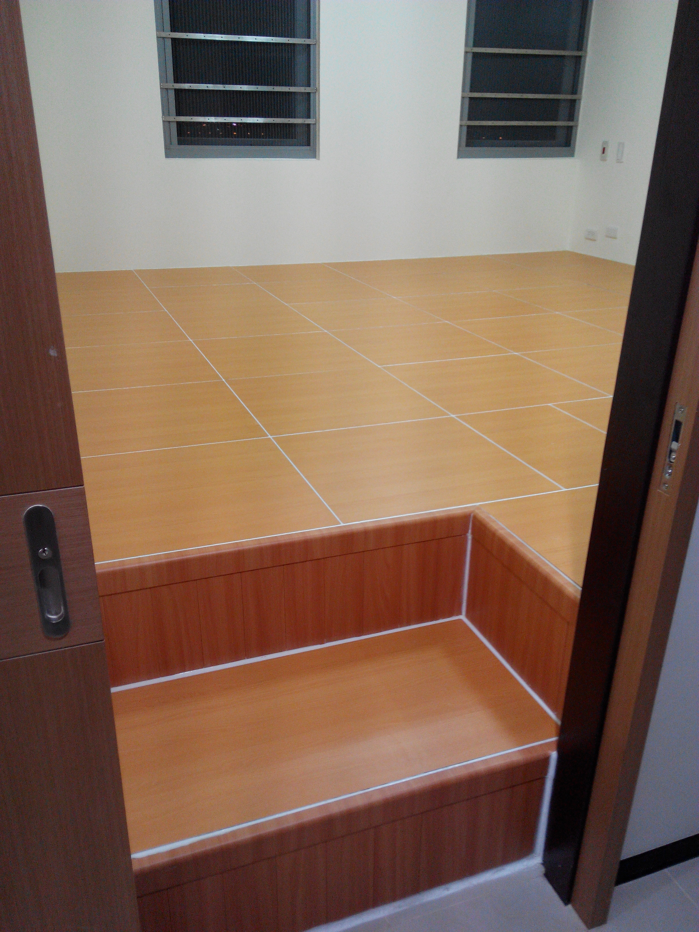  和室高架收納床，匡床驗收檢測鑑賞: 屋主驗完說可以讚啦！給了賴五顆星肯定 >>>【匡床家】 - 20180813124608-673642934.jpg(圖)