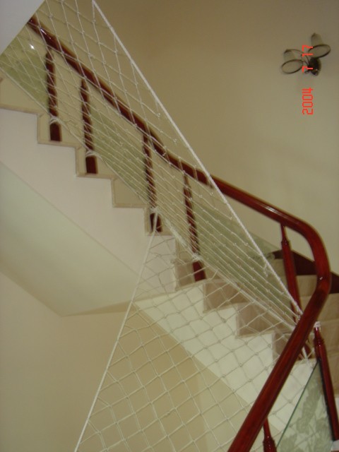樓梯安全網---千金難買早知道,別讓意外成為父母的遺憾  - 20071029203312-698604880.JPG(圖)