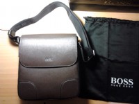 Hugo Boss 硬殼斜背包/ 深咖啡/ 全新品/ 正品/ 質感/ 可面交_圖片(1)