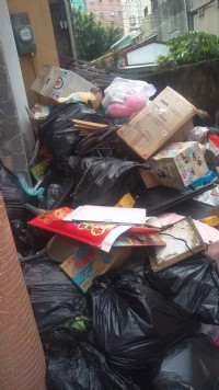 代客大掃除 您還在為了 清運垃圾裝潢拆除在煩惱嗎？專業廢棄物清運 裝潢拆除 代客服務幫忙清運房客留下來的垃圾 　請找建騰專業優質搬家公司_圖片(3)