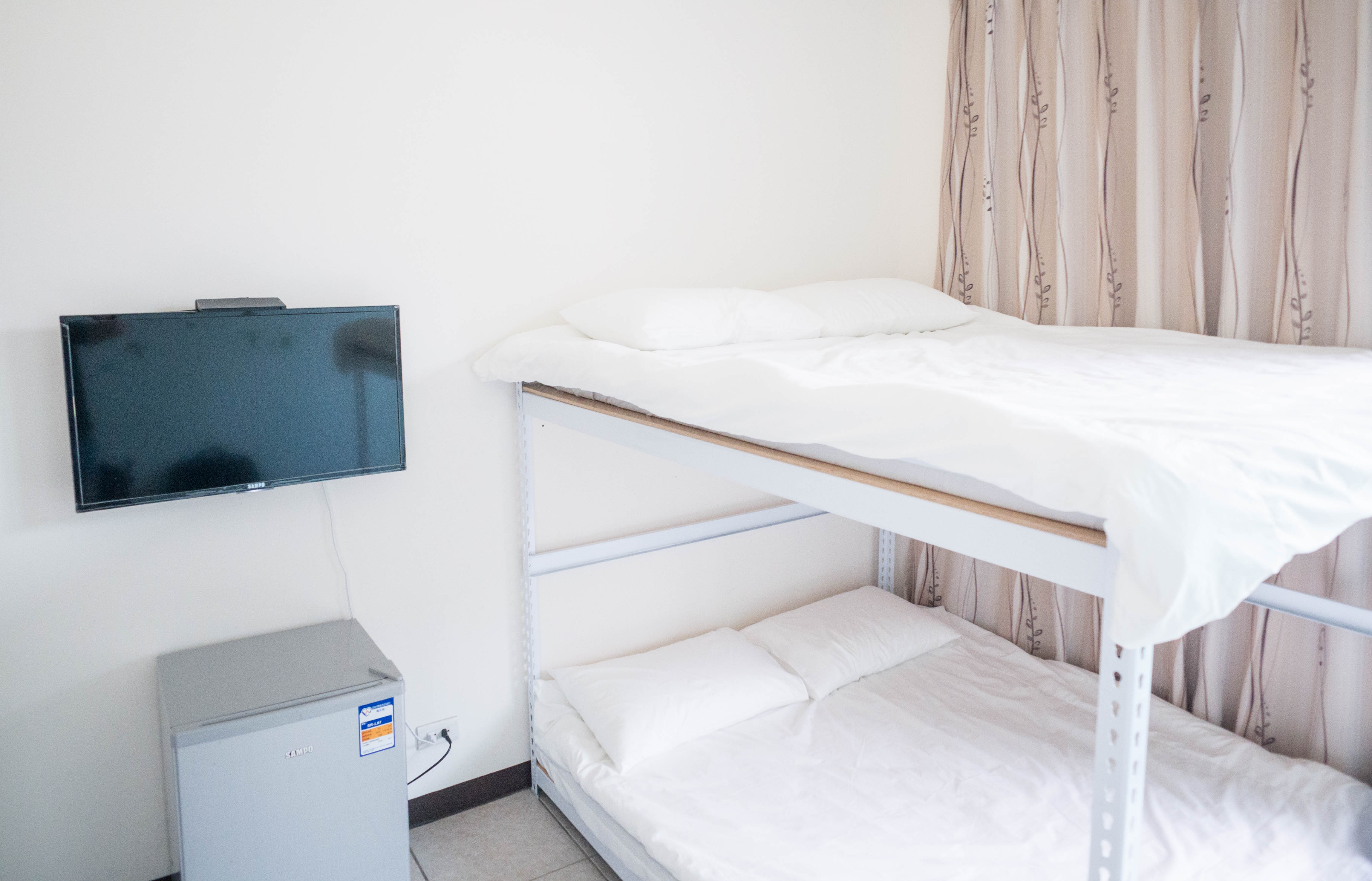 「台中逢甲FULLY」團體租屋，帶著真誠的心提供旅人們便宜的住宿，帶給您簡單舒適的美好睡眠。 - 20171029134522-258518265.jpg(圖)