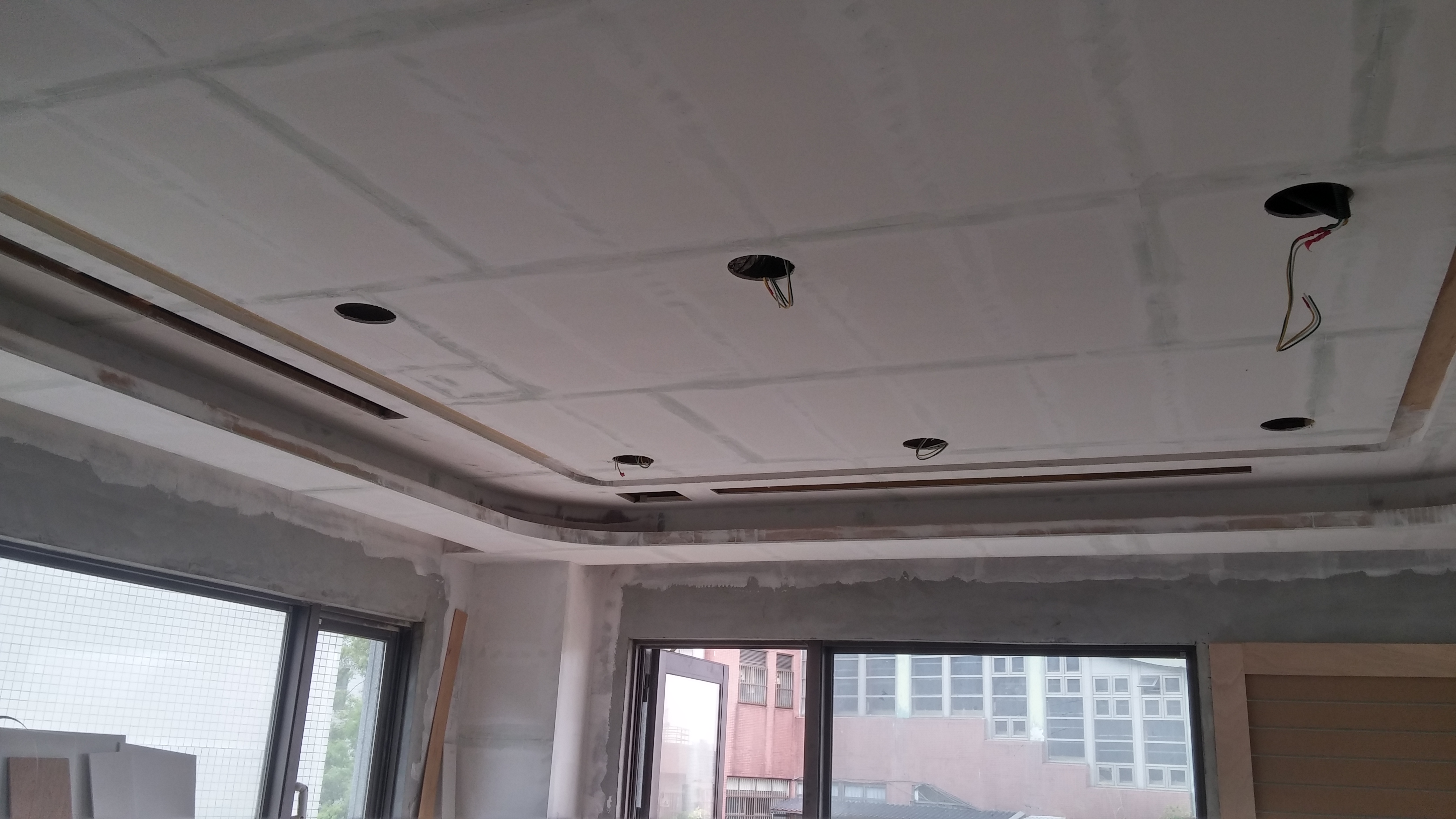 ★服務範圍:新北市新店區，中永和，板橋，土城★室內外油漆，馬來漆，防水漆，壁癌處理，鋼筋外露處理，裂縫補強，各式噴漆 來電洽詢0919-979-626  胡師傅 - 20150522215515-303073660.jpg(圖)