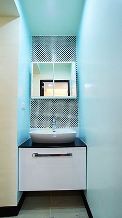 專業套房改建 規劃設計施工 拆除 清運 白磚隔間 水電管路 土水泥作 衛浴設備 木作天花板 燈具安裝 - 20150615085831-330975016.jpg(圖)