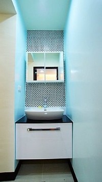 專業套房改建 規劃設計施工 拆除 清運 白磚隔間 水電管路 土水泥作 衛浴設備 木作天花板 燈具安裝_圖片(1)