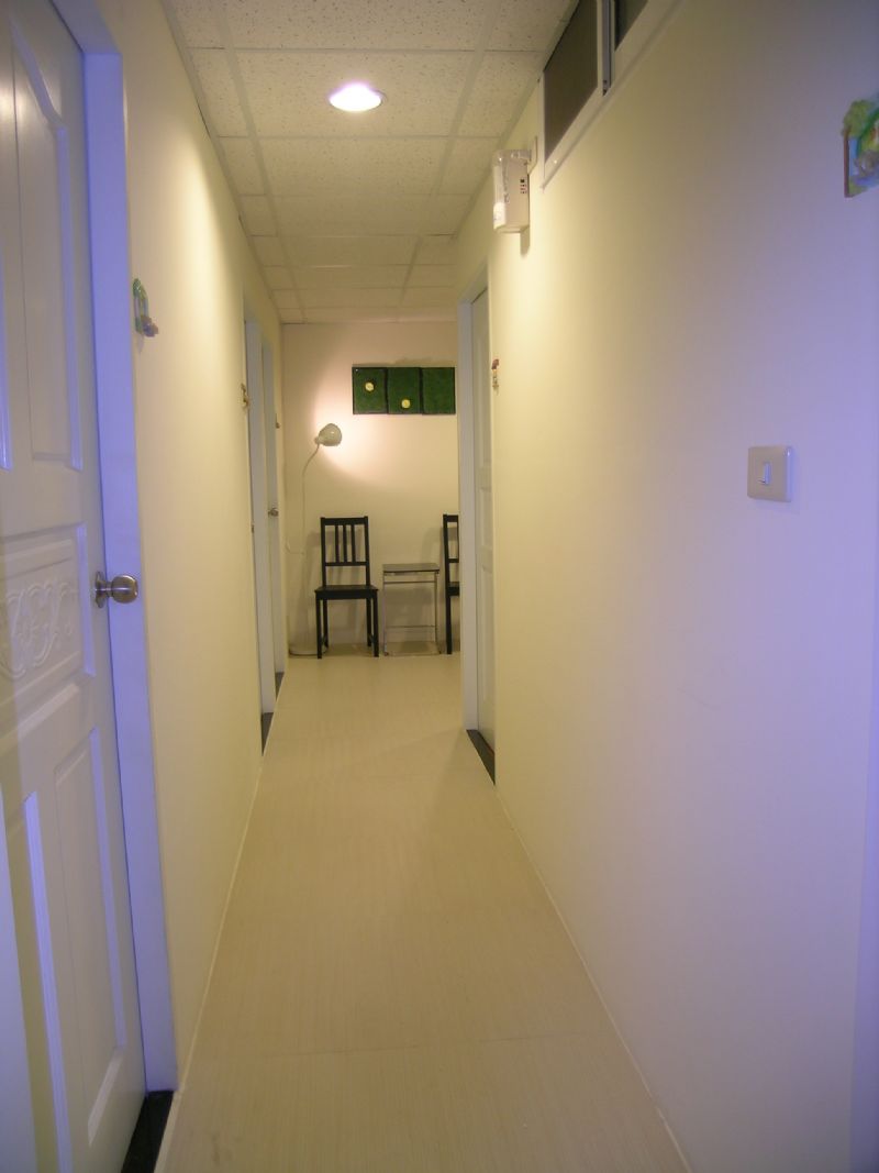 [全新屋況] 中友百貨及中國醫藥大學附近 電梯華廈 精緻套房出租(限女性) - 20091030073730_860227818.JPG(圖)