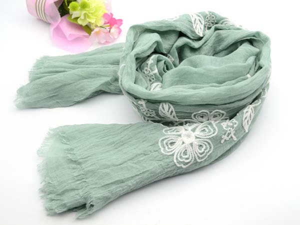 秋冬超柔膚棉麻圍巾登場~中部飾品批發~保暖圓點圍巾~暖暖時尚 - 20160920173203-364111029.jpg(圖)