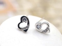 天天上架新品～韓國飾品大盤商～耳環~日韓發燒造型項鍊~髮飾~鴨夾~中部最佳首選守億飾品批發_圖片(2)