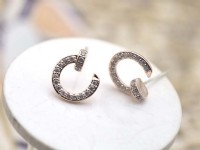 天天上架新品～韓國飾品大盤商～耳環~日韓發燒造型項鍊~髮飾~鴨夾~中部最佳首選守億飾品批發_圖片(3)